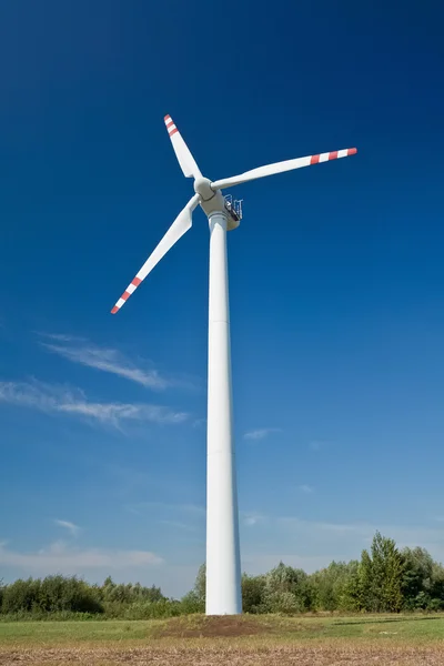 Turbina eólica na Polônia . Fotografia De Stock