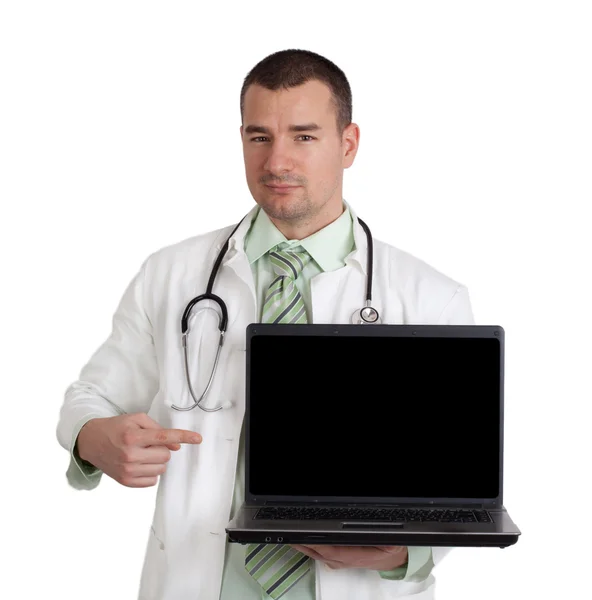Dizüstü bilgisayarda işaret eden doktor — Stok fotoğraf