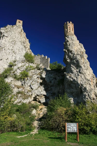 Torres do castelo de Devin — Fotografia de Stock