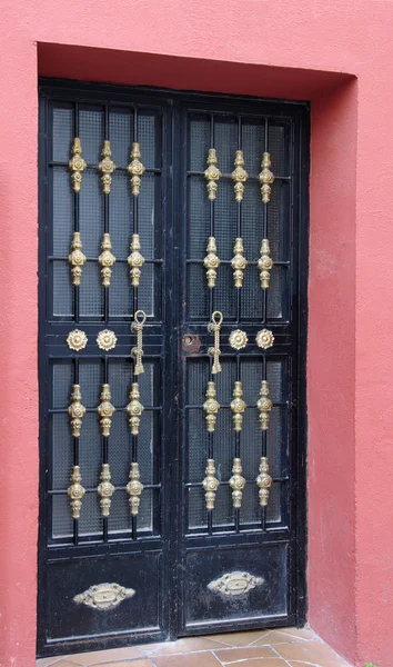Porta decorada em Granada — Fotografia de Stock