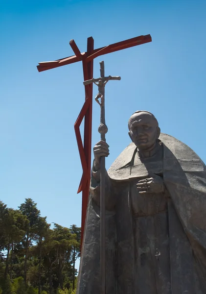 Statua del Papa nel Santuario di Fatima — Foto Stock