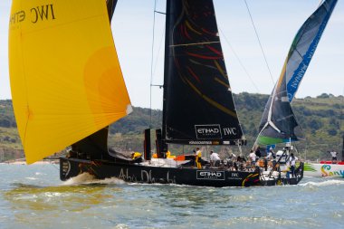 Lisbon, Portekiz - Haziran 9: abu dhabi okyanus volvo ocean race - Lizbon mola - liman yarış 9 Haziran 2012 Lizbon, Portekiz yarış.