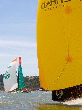 Lisbon, Portekiz - Haziran 9: abu dhabi okyanus volvo ocean race - Lizbon mola - liman yarış 9 Haziran 2012 Lizbon, Portekiz yarış.