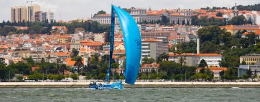 Lisbon, Portekiz - Haziran 9: volvo ocean race - Lizbon mola - liman yarış içinde telefonica 9 Haziran 2012 Lizbon, Portekiz ekibi.