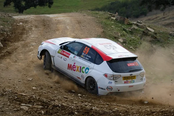 ALGARVE, PORTOGALLO - 31 MARZO: Ricardo Bujalil (MEX) guida è Subaru Impreza in Rally de Portugal 2012 il 31 marzo 2012 in Algarve, Portogallo — Foto Stock