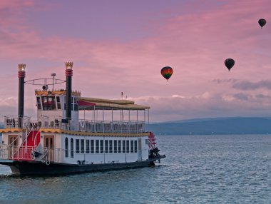 vapur ve sıcak hava balonları