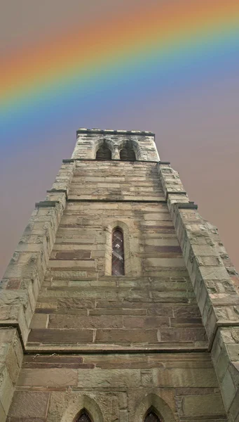 Věž a rainbow — Stock fotografie
