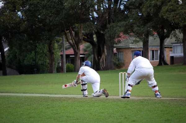Batsman hitting ball — Stock Photo, Image