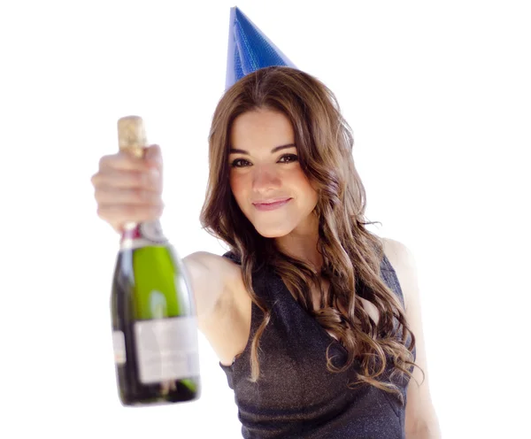 Joven hermosa mujer con una botella de champán en una fiesta — Foto de Stock