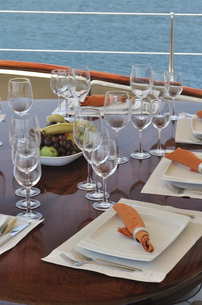 Vacsoránál a yacht — Stock Fotó