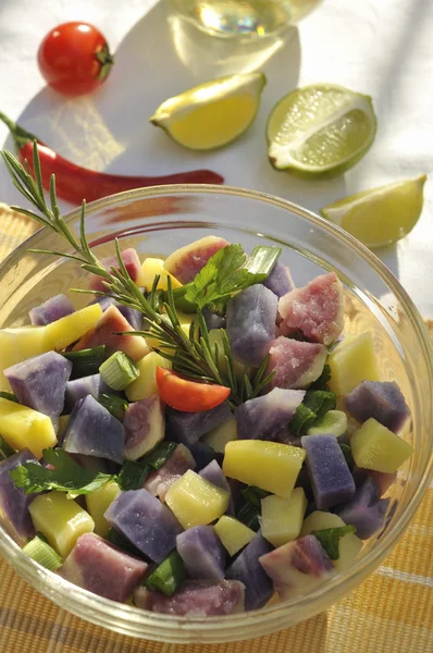 Kartoffelsalat in drei Farben — Stockfoto