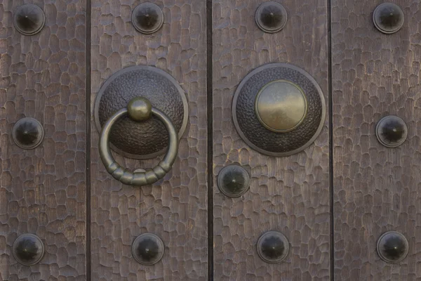 城の木製のドア — ストック写真