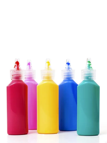 Fünf Farben in Flaschen — Stockfoto