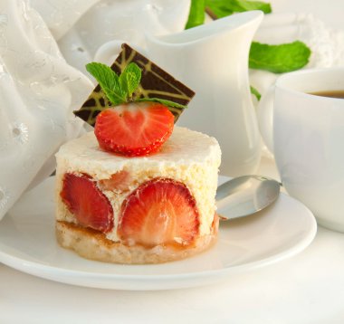 Pasta krema ve çilek