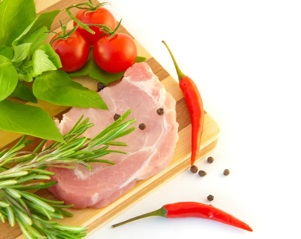 Carne, tomates, um manjericão e pimentão — Fotografia de Stock