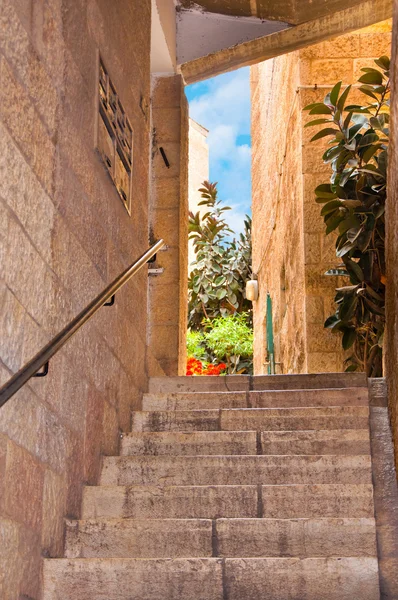 Calles estrechas de piedra de la antigua Jerusalén, Israel —  Fotos de Stock