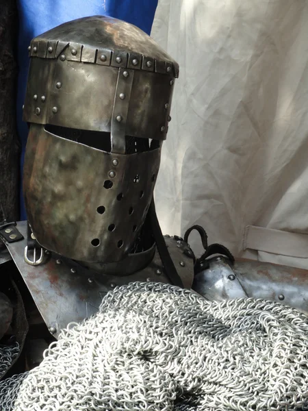 Knights armor with helmet, chain mail, gloves — Stock Photo, Image