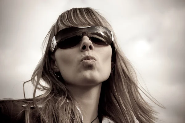 Girl in sunglasses — Stock Photo, Image