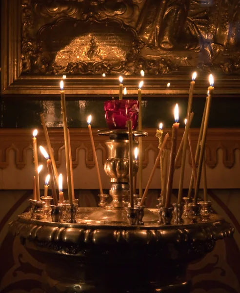Κεριά στην εκκλησία — Φωτογραφία Αρχείου