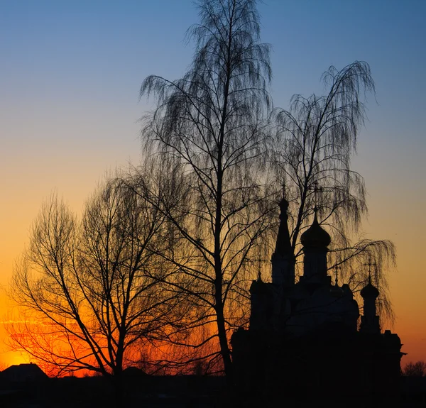 Церква в сутінках — стокове фото