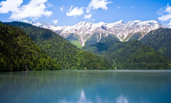 stock image Mountain lake