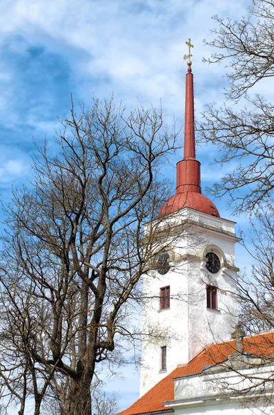 Torre della chiesa a Kuressaare — Foto Stock