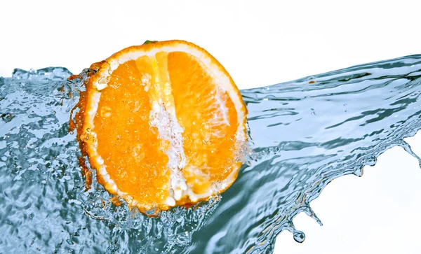 Su sıçrama portakal — Stok fotoğraf