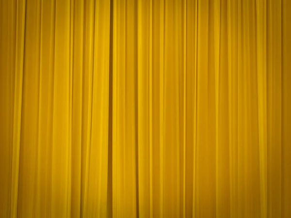 Teatro palco com cortinas fechadas — Fotografia de Stock