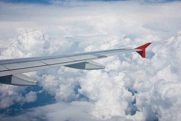 Uçak penceresinden görüntülemek — Stok fotoğraf