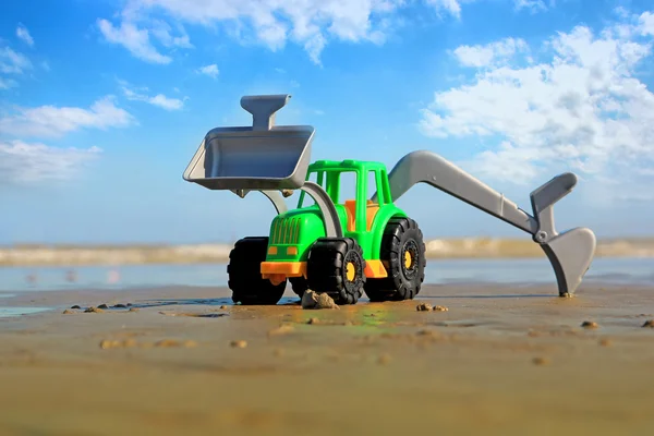 Tracteur sur la plage — Photo