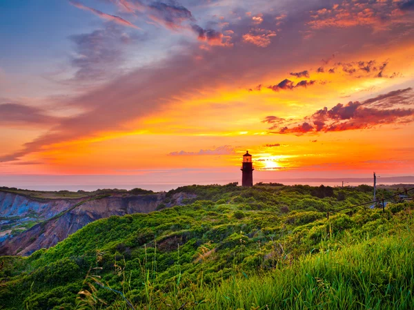 bir deniz feneri günbatımı