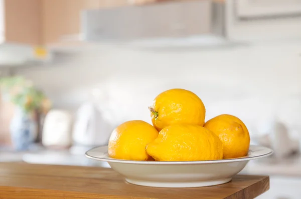 Frissen szedett citrom — Stock Fotó
