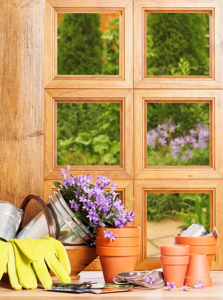 Gartenfenster — Stockfoto