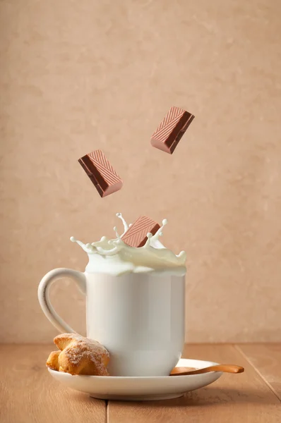 Шоколадне молоко сплеск — стокове фото