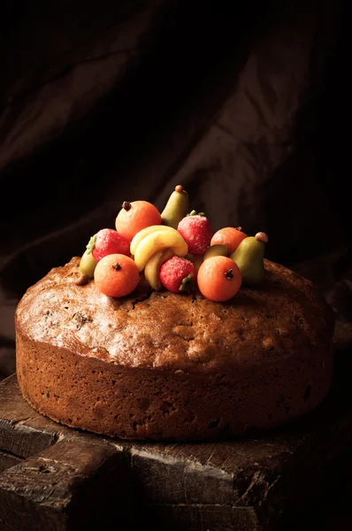 Домашний богатый фруктовый торт — стоковое фото