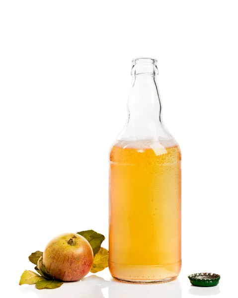 Elma ile elma şarabı şişe — Stok fotoğraf