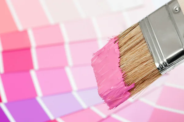 油漆刷-粉红色 — 图库照片