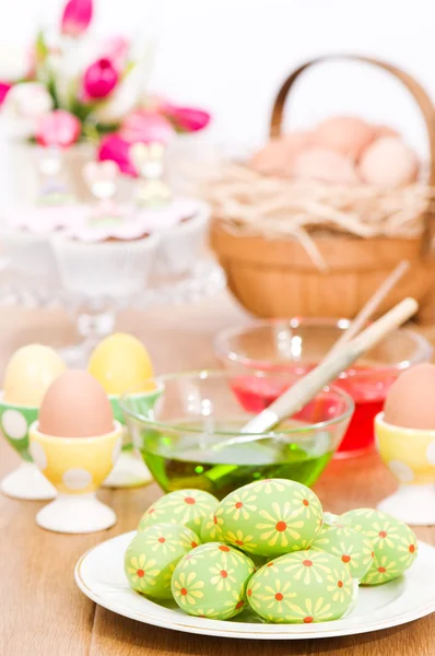 Decoración de huevos de Pascua — Foto de Stock