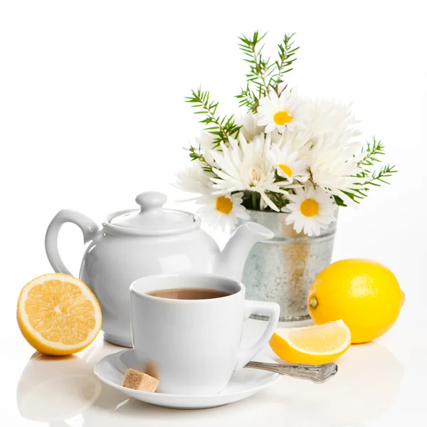 Refreshing Lemon Tea — Stock Photo, Image