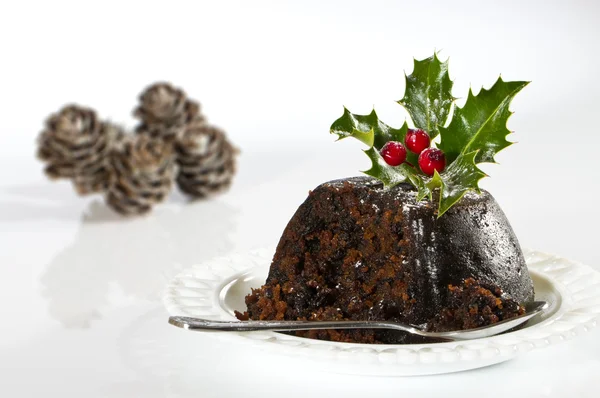 Porcja christmas pudding — Zdjęcie stockowe