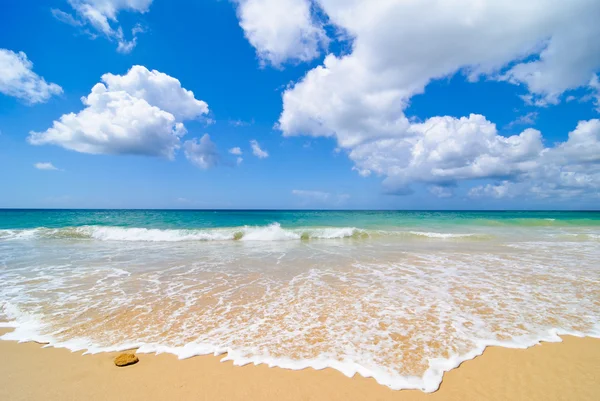 Plaża sielankowy lato — Zdjęcie stockowe