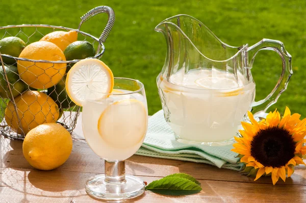 Літній лимонад — стокове фото