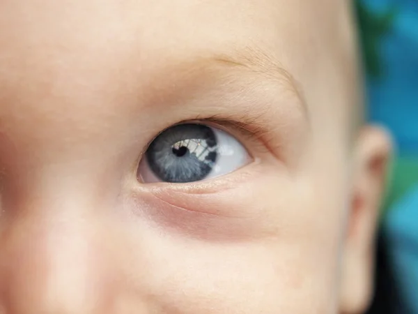 Olhos de bebê fechar — Fotografia de Stock
