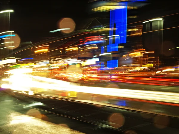 Trafik ışıkları arka plan hareketli — Stok fotoğraf