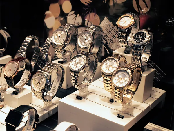Tienda relojes de stock, imágenes de Tienda relojes sin | Depositphotos