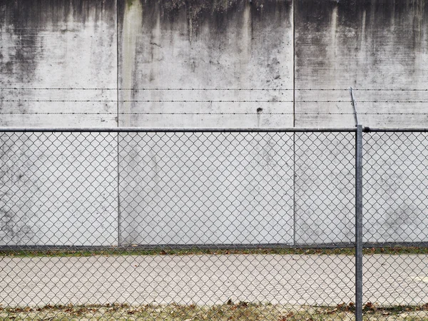 刑務所の壁 — ストック写真