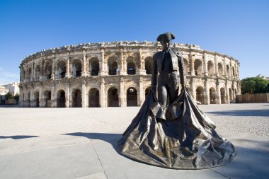 Nimes France clipart