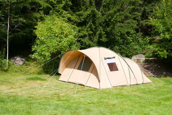 Kamp çadırı — Stok fotoğraf