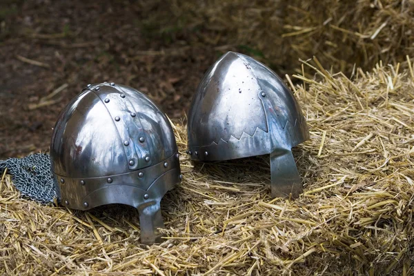 Ridder middeleeuwse helmen — Stockfoto