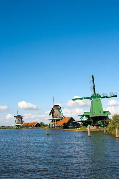 Yel değirmenleri Hollanda — Stok fotoğraf